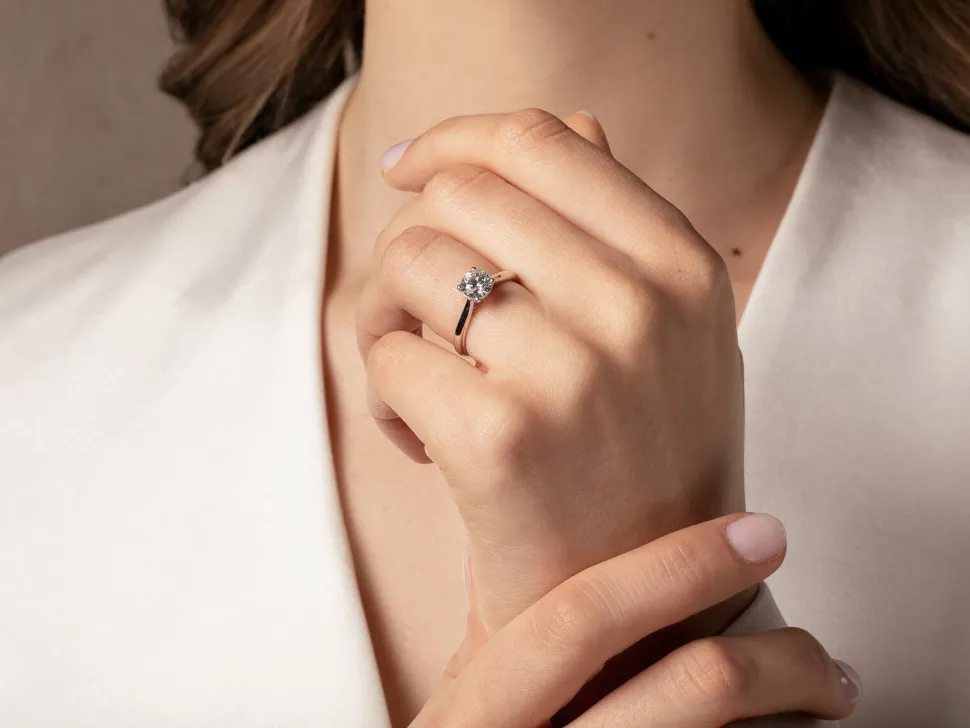 Diamantring Classic 6 Hidden Halo