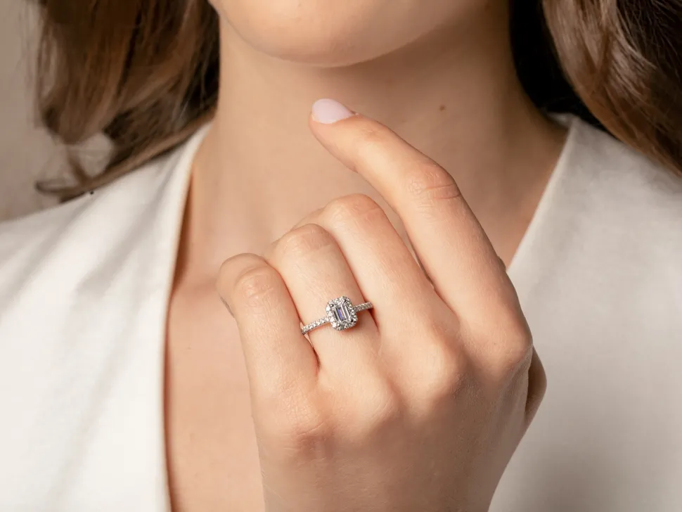Diamantring Emerald Halo Pavé