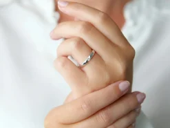Spannring Italic mit Diamant